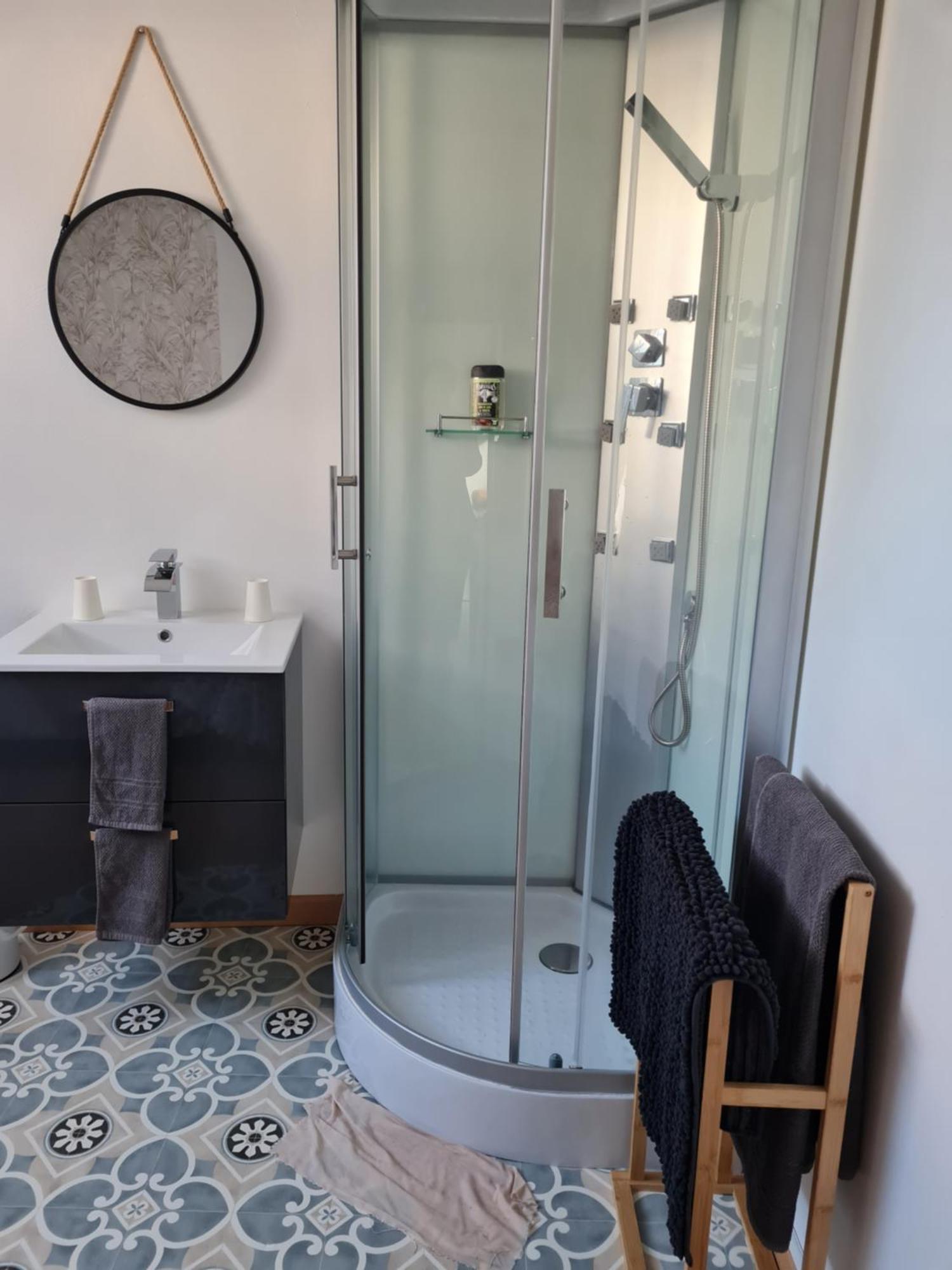 Chez Malia Bed & Breakfast Saint-Nicolas-des-Motets Екстериор снимка